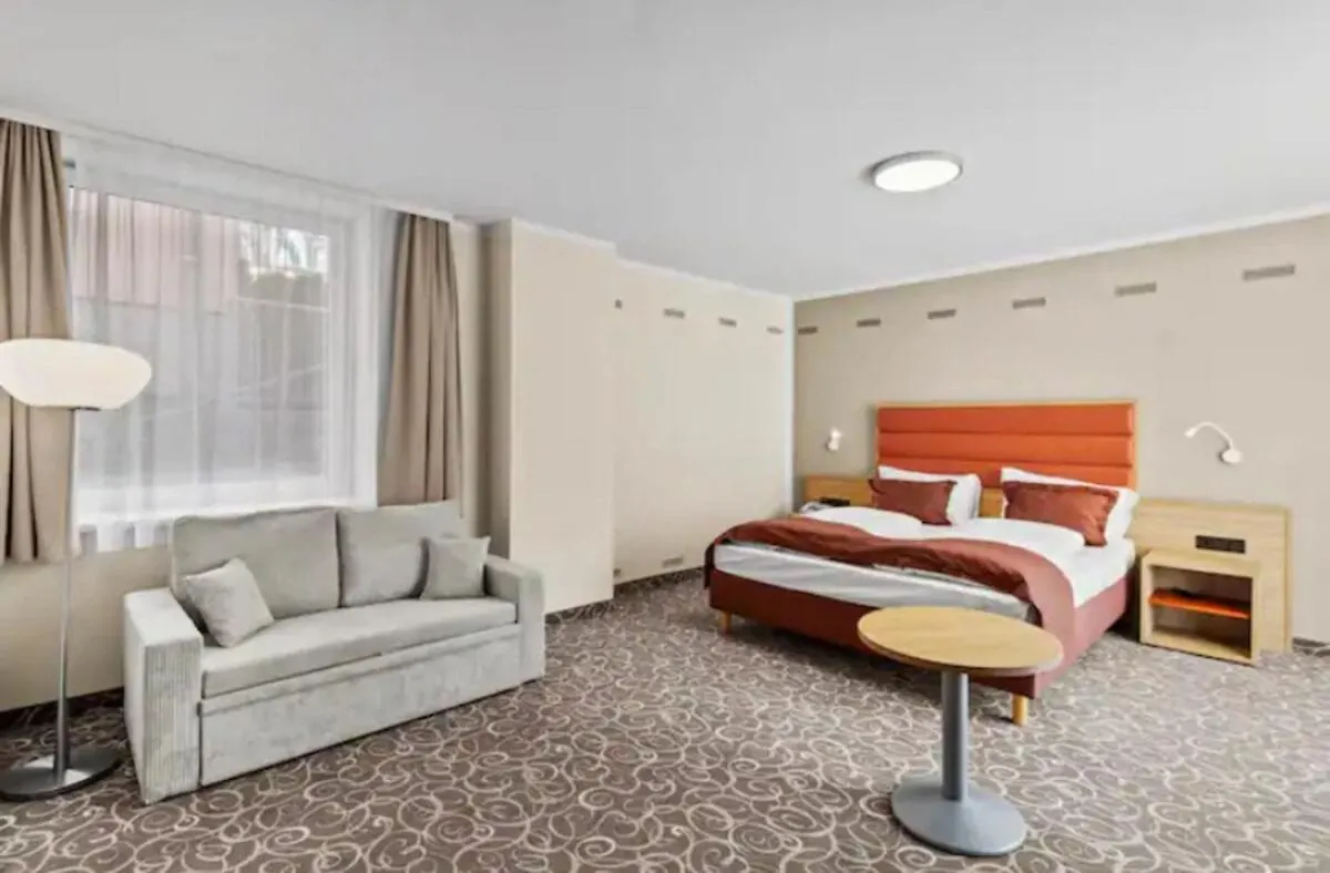 Appartamento Hotel Schild I Paid Parking I Vienna Forrest