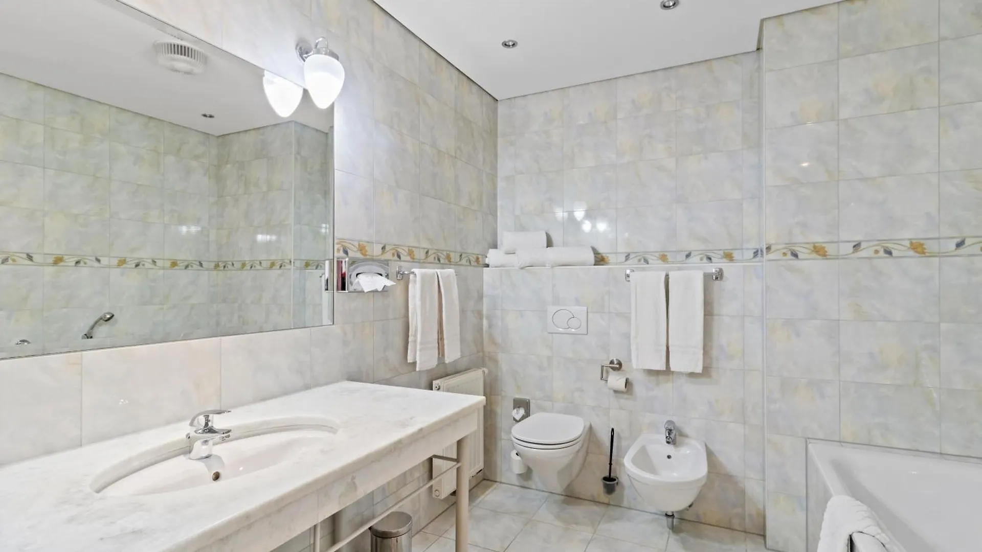 Hotel Schild فيينا 4*,